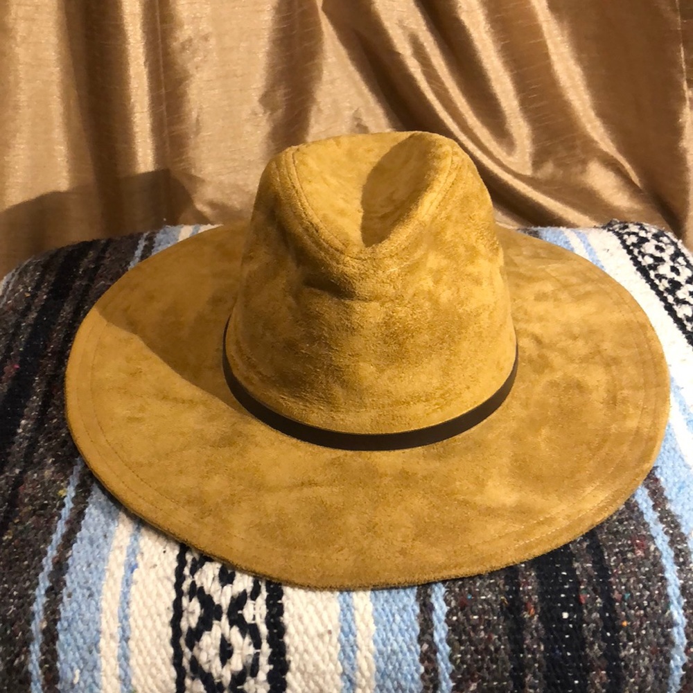Ultra suede brimmed hat with leather band